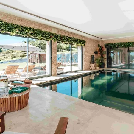 Superbe Avec Piscine Interieure Chauffee *