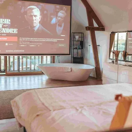 Superbe Avec Piscine Interieure Chauffee *