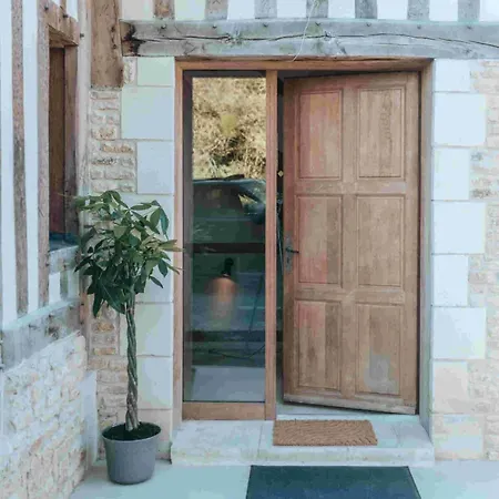 Superbe Avec Piscine Interieure Chauffee بيت للعطل *